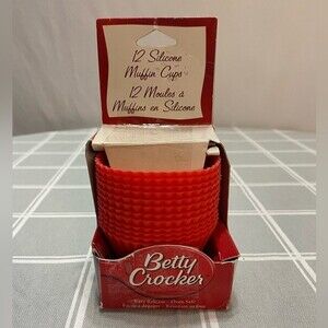 NIP Betty Crocker 12 Red Silicone Muffin Cups Easy Release Oven Safe